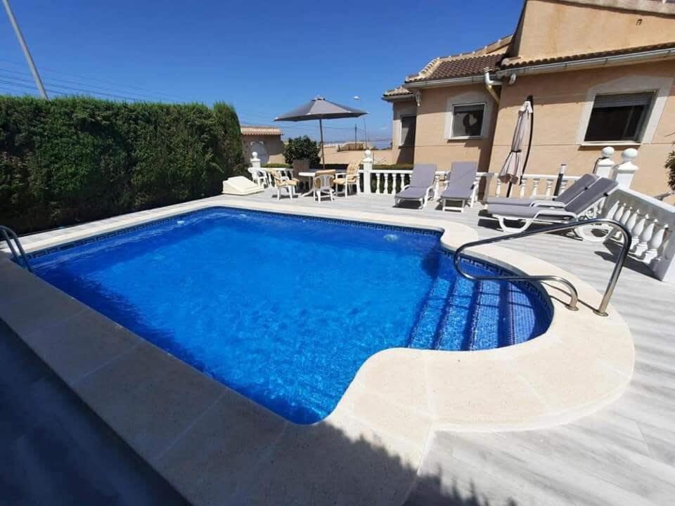 Quaint Ground Floor Apartment With Pool Lb1 Torrevieja Exterior foto