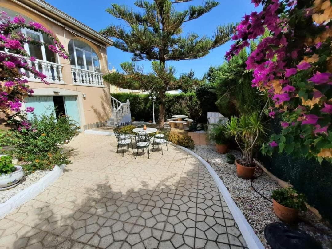 Quaint Ground Floor Apartment With Pool Lb1 Torrevieja Exterior foto